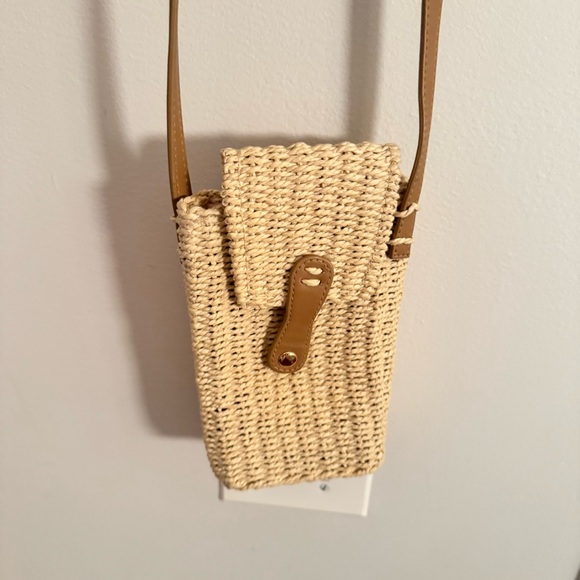AERIE straw woven phone purse - Picture 5 of 6